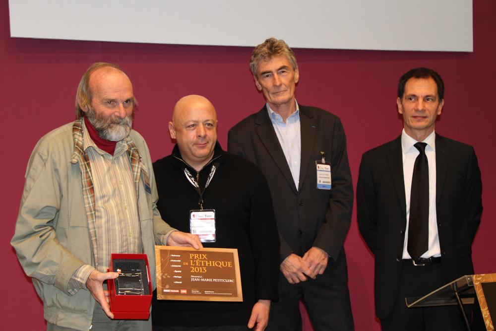 Jean-Marie Peticlerc a reçu le prix de l’éthique 2013