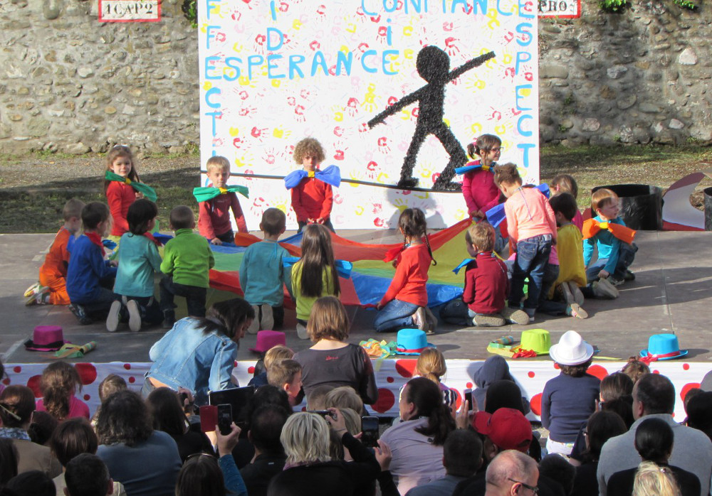 Fête du bicentenaire de la naissance de Don Bosco à l’établissement Jeanne d’Arc de Thonon