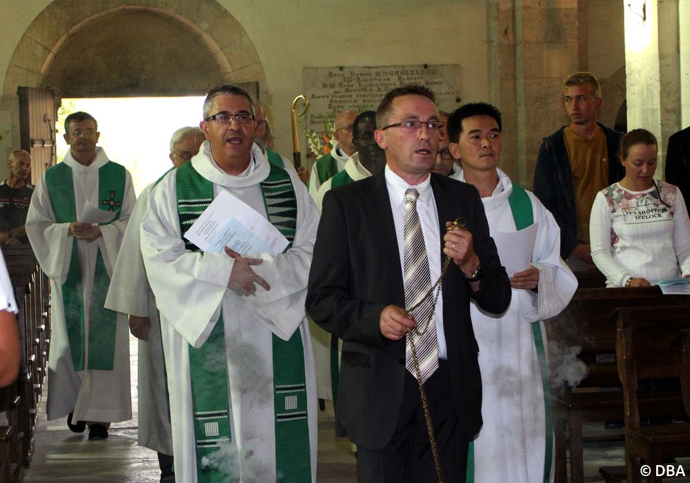 Un nouveau curé, une nouvelle communauté, un nouveau directeur à Chatillon-sur-Marne