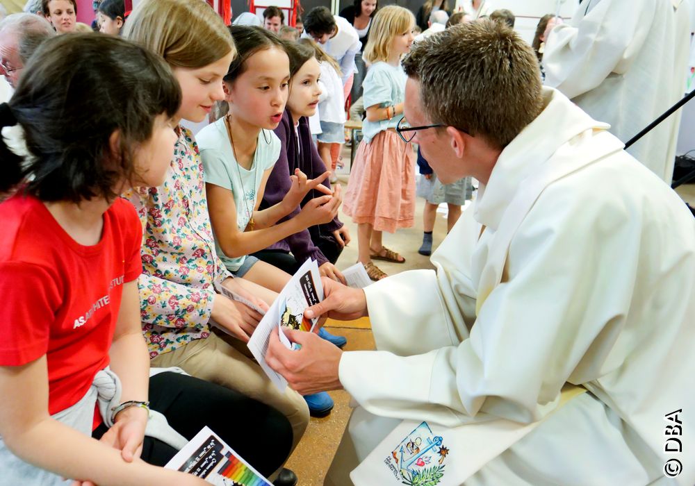 Couleurs Salésiennes : réunis par région autour de Don Bosco