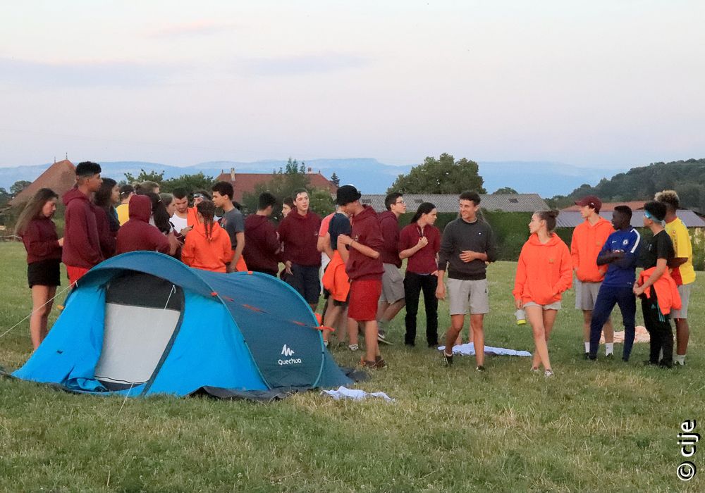 Camps Interjeunes : « S’attacher davantage aux amis qu’à son petit confort »