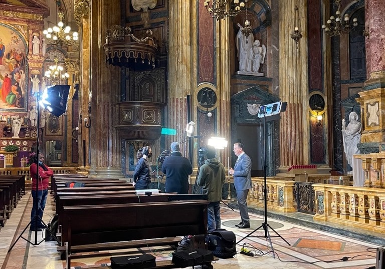 La vidéo de l’Etrenne 2022 du recteur majeur des Salésiens de Don Bosco se prépare… à Paris