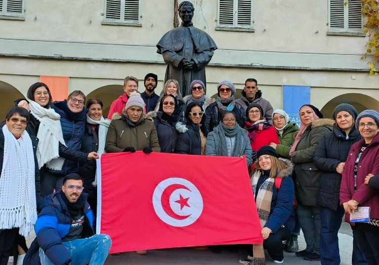 La communauté éducative de l’école des sœurs de Menzel-Bouguiba sur les pas de Jean Bosco et de Marie-Dominique, en Italie