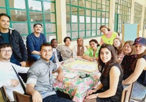 Pour la paix et le dialogue interculturel en Méditerranée, des jeunes font escale chez les sœurs salésiennes de Menzel Bourgiba