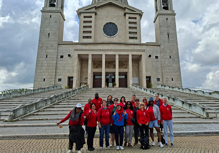 « Douceur et fermeté, amour et patience » : le personnel de l’internat Don Bosco Ganshoren sur les pas de Don Bosco