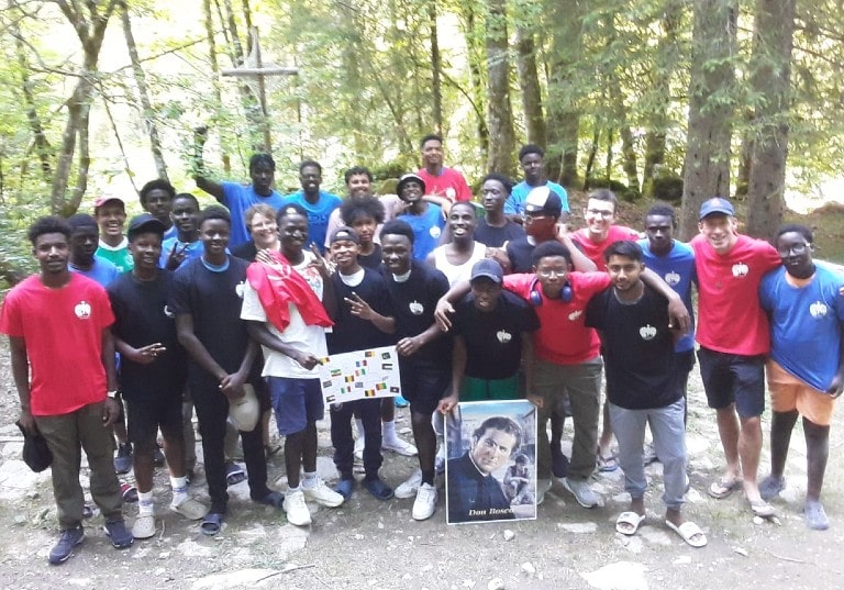 Camp AlpiBosco 2025 : qui sont ces jeunes à la gaieté contagieuse ?