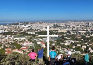 Marseille : l’incroyable histoire de la nouvelle croix, plantée sur la colline salésienne de Pastré (VIDÉO)