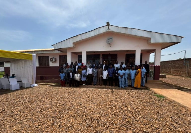 Le centre de santé Artemide-Zatti : grâce aux salésiens, un dispensaire dans un des quartiers les plus pauvres de Bangui.