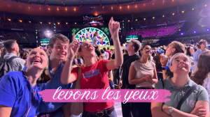 Levons les yeux…